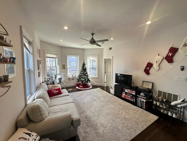 Photo - 9 Oswald St Unit 2