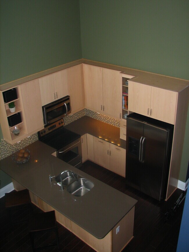 Building Photo - 619 N 4th St Unit 1 Bedroom Loft Wilmington