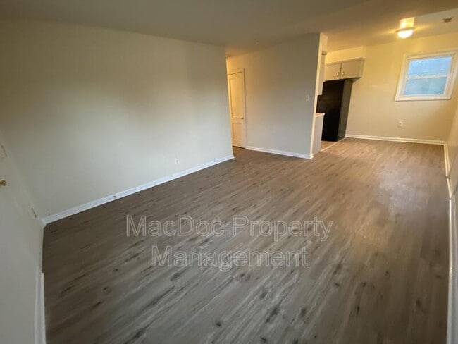 Photo - 1804 Airport Ave