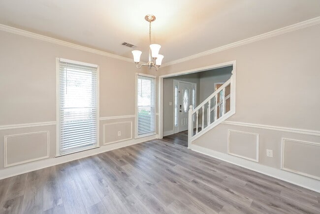Photo - 2570 Broadmoor Ct