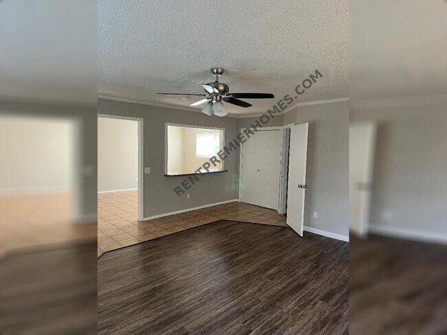 Photo - 2621 SW 55th St