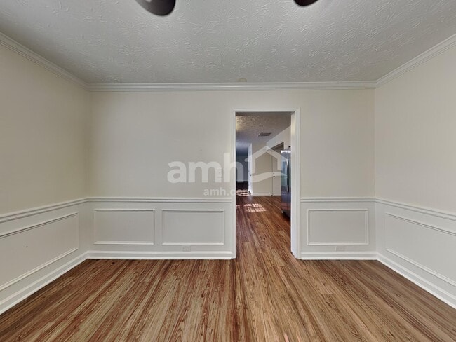 Photo - 920 Underhill Ct