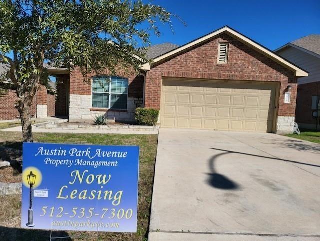 Photo - 5804 Grampian Cove