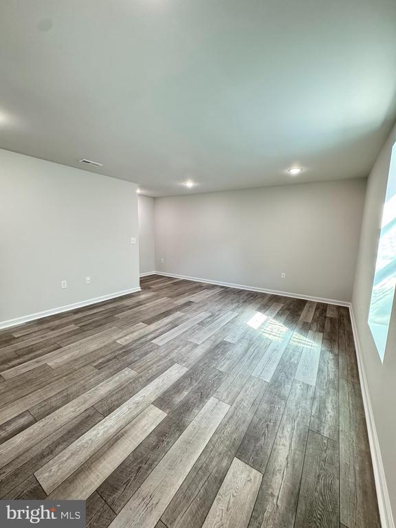Building Photo - 156 Mansfield St Rental
