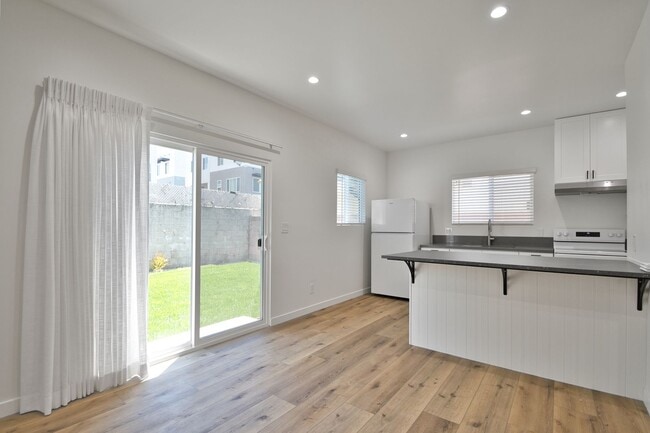 Photo - 1704 W 169th Pl Unit B