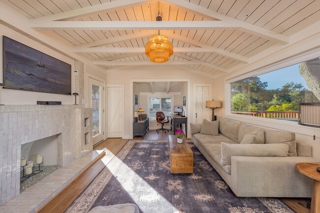 Photo - Outdoor living at its best