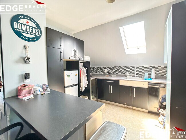 Building Photo - 72 Antwerp St Unit 2 Rental