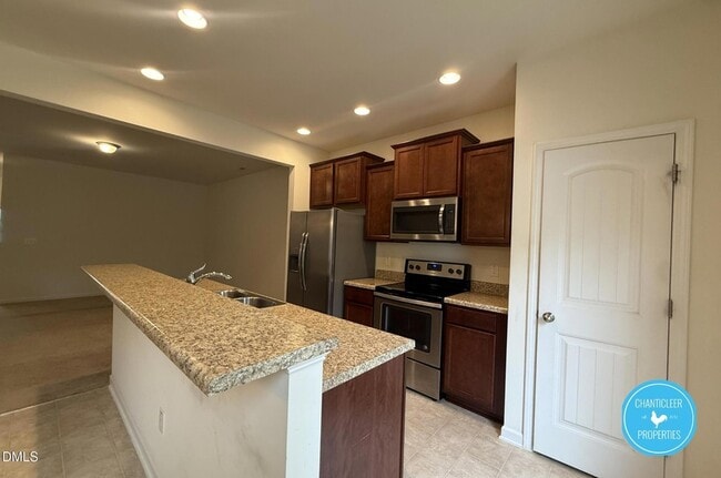 Photo - 49 E Grove Point Dr