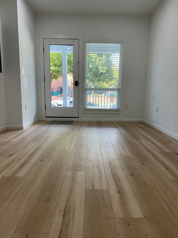 Photo - 1925 H St NE