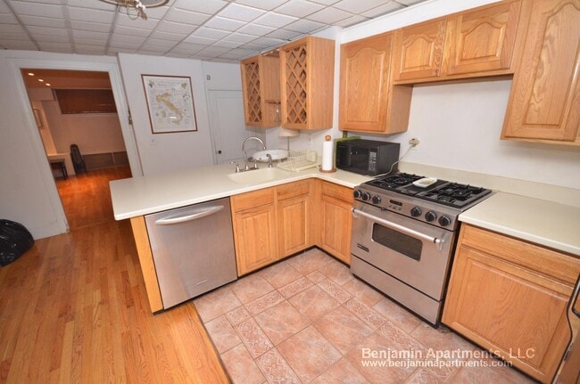 Photo - 39 Chestnut St Unit A