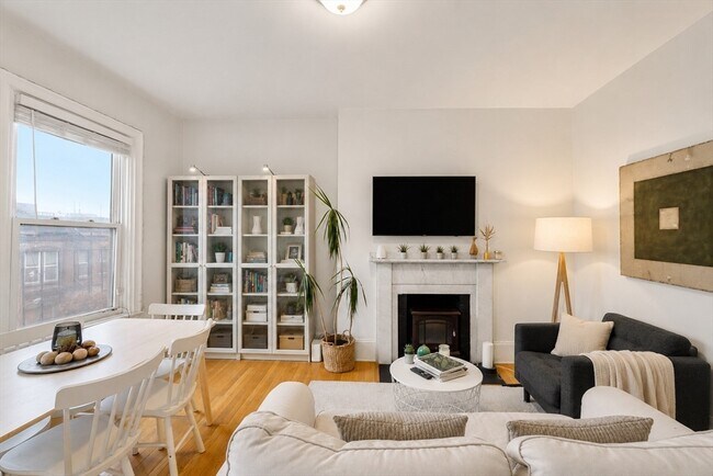 Photo - 62 W Cedar St Unit C