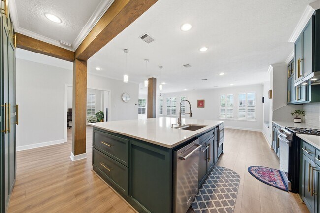 Photo - 1413 Whispering Pines Dr