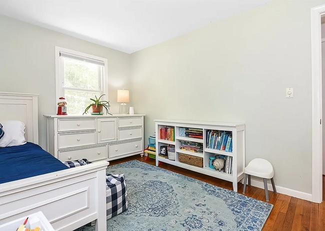 Photo - 546 Poplar St