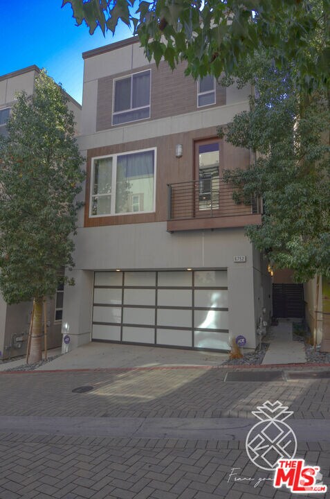 Building Photo - 6752 Gill Way Rental