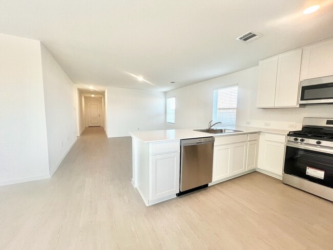 Photo - 712 Zuppino Ln