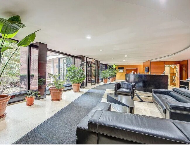 Photo - 139-15 83rd Ave