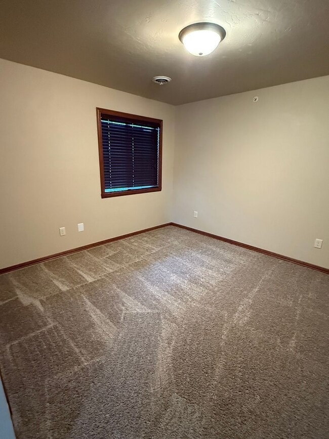 Photo - Beautiful 2 Bedroom/2 Bathroom Apartment