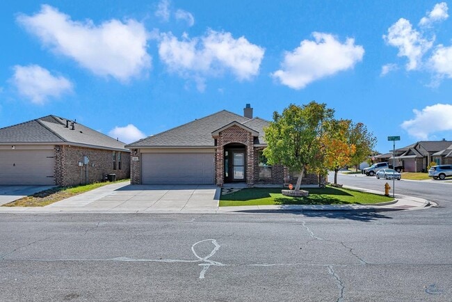 Building Photo - 410 E 97th St