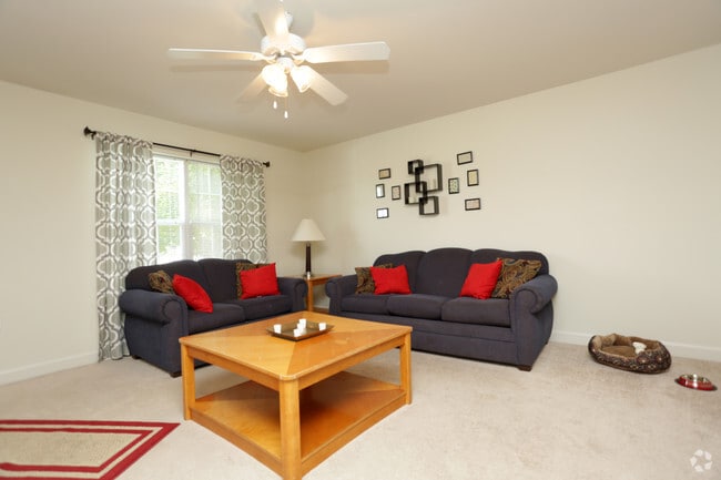 Living Room - Copper Beech at Harrisonburg