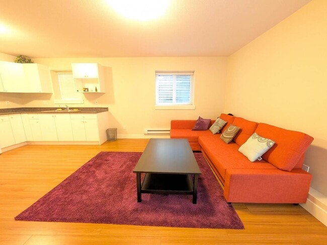 Photo - 73XX-7202 202 St.