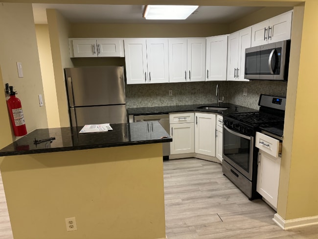 Photo - 2702A Sussex Ct