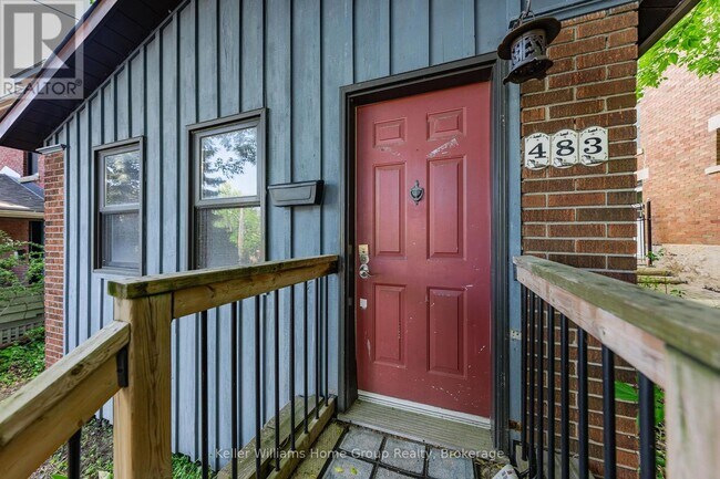 Photo - 483 Woolwich St