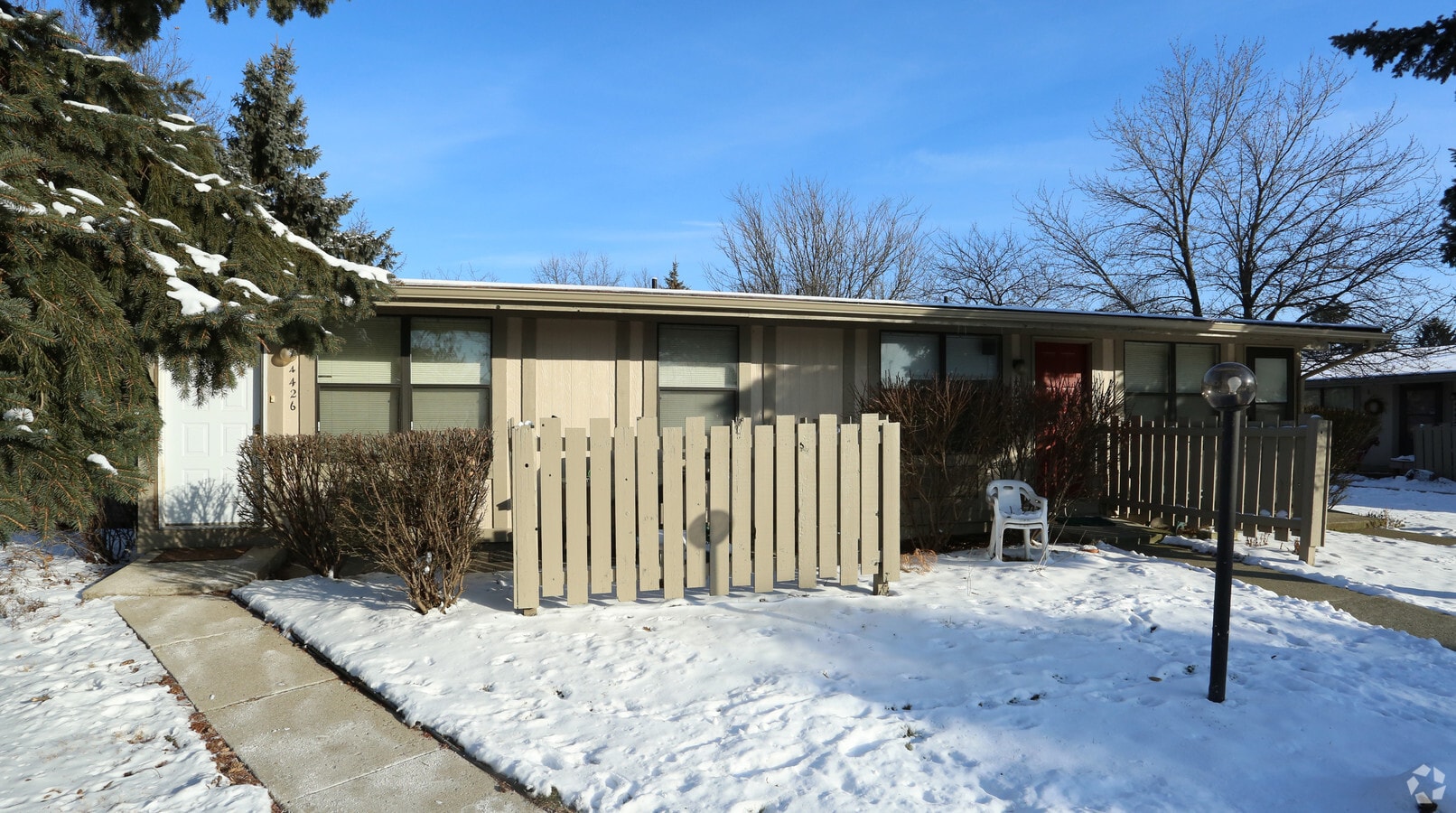 Wellington Way Apartments - Wellington Way Apartments