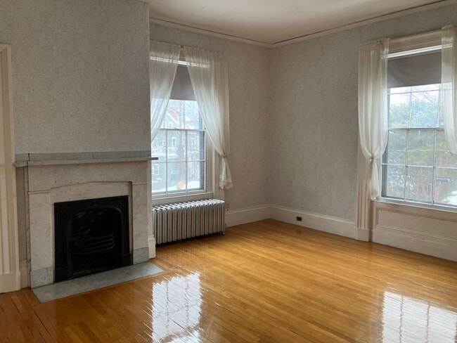 Photo - 31 Pleasant St Unit 1