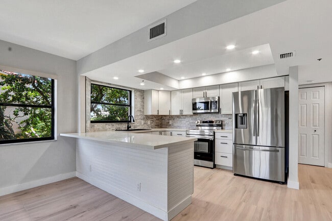 Photo - 700 Uno Lago Dr Unit 301