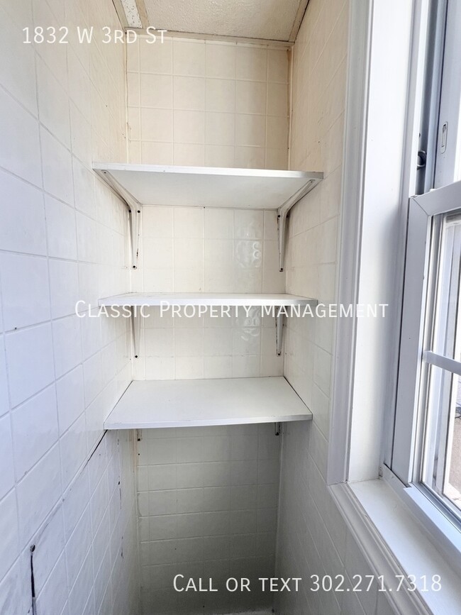 Photo - 1832 W 3rd St