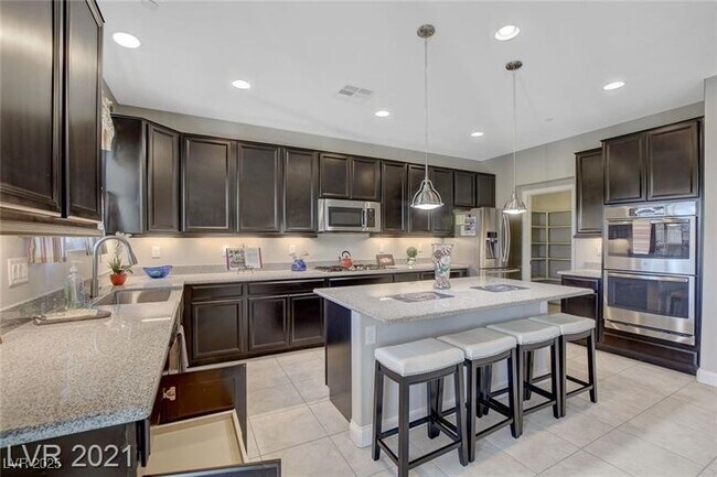 Photo - 1062 N Water St