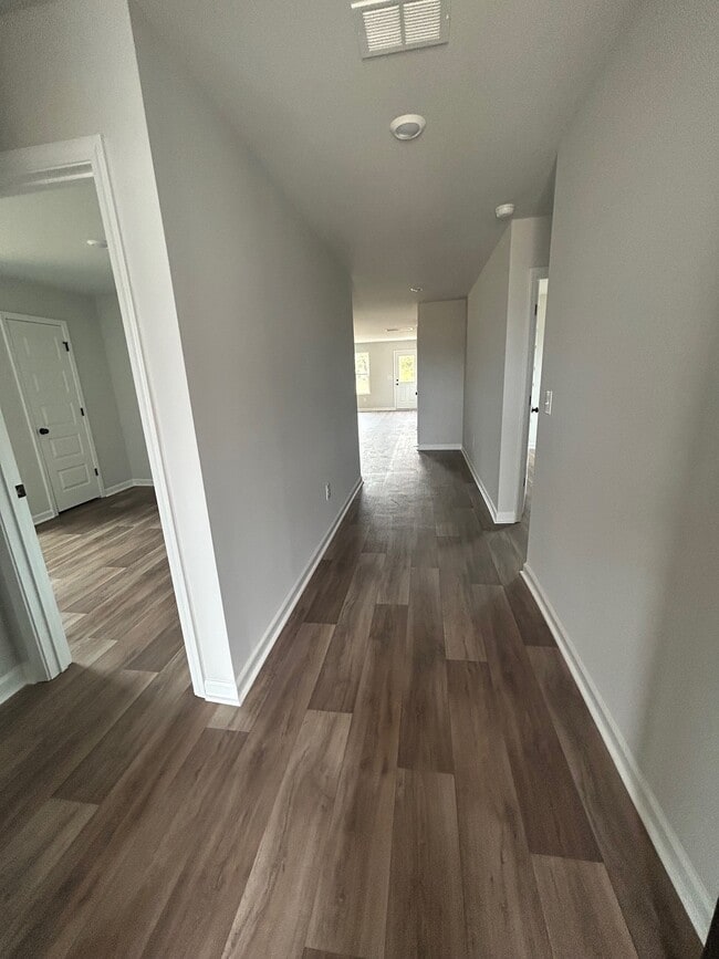 Photo - 321 Sweet Vernal St