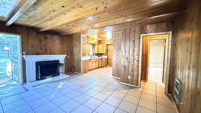 53510 Country Club Dr