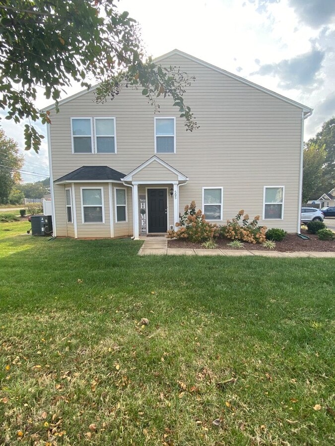 End Unit with large yard. - End Unit with large yard.