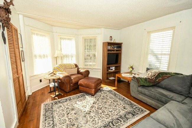 Photo - 18 Bridge St Unit 1