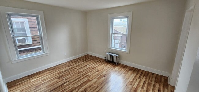 Building Photo - 104 Beaumont Pl Unit 1