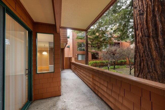 Photo - 4250 El Camino Real