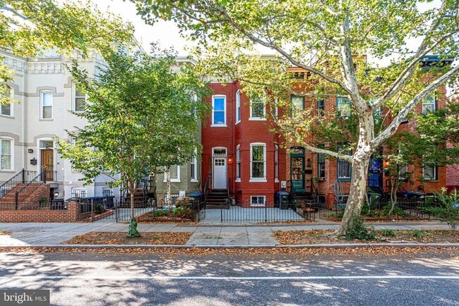 Building Photo - 606 Q St NW