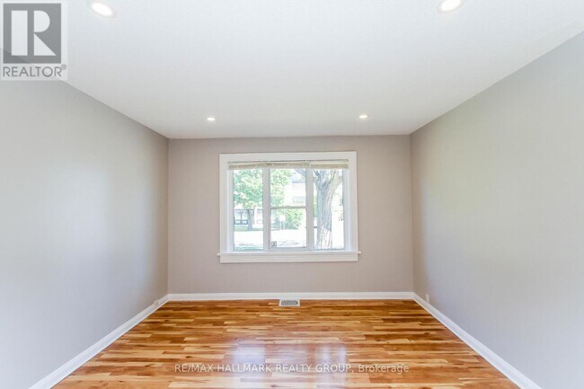 Photo - 448 Pleasant Park Rd