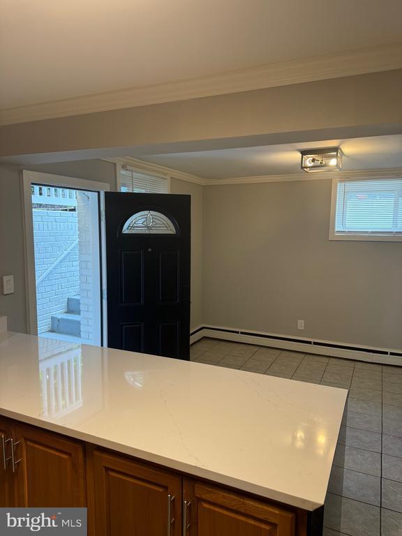 Building Photo - 4253 Brooks St NE Unit B