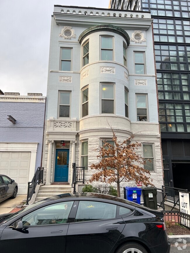 Building Photo - 475 New York Ave NW Unit 3 Rental