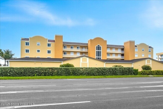 Building Photo - 1831 Jimmy Buffett Mem Hwy Unit 3204