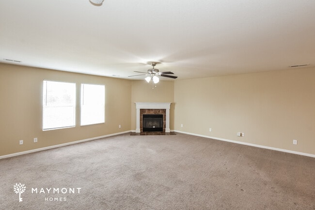 Photo - 320 Kenneth Blvd NW