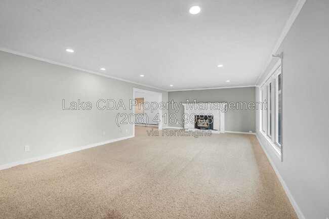Photo - 203 N Bruce Rd
