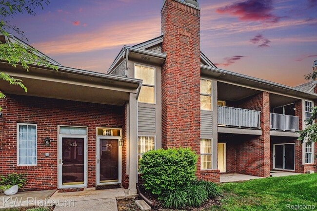 Building Photo - 16531 Covington Dr Unit 130
