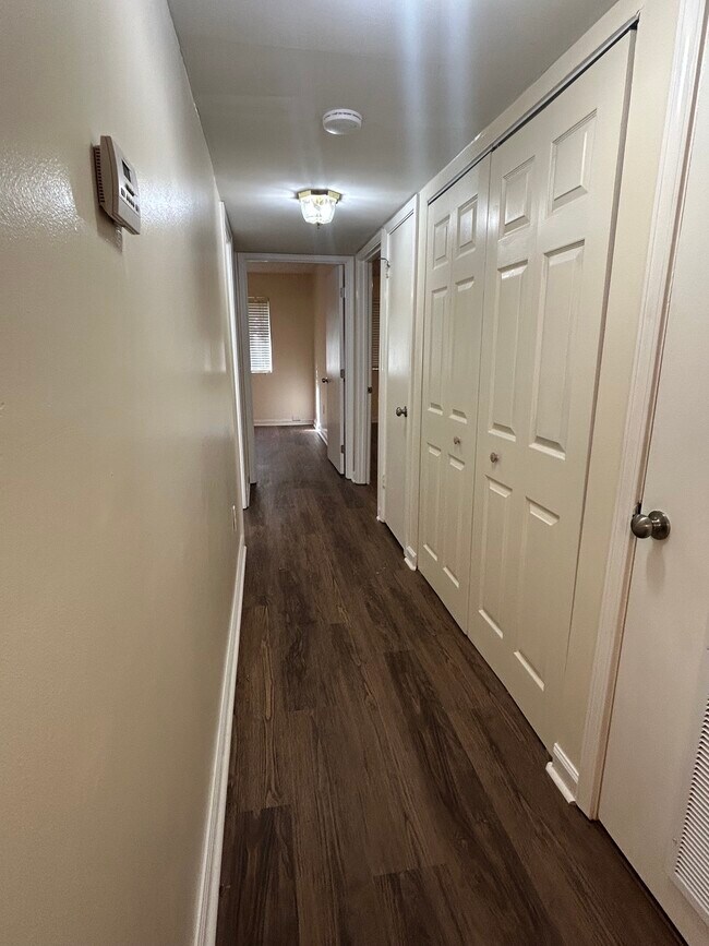 03_Hallway - 1208 Bush River Rd Unit A4