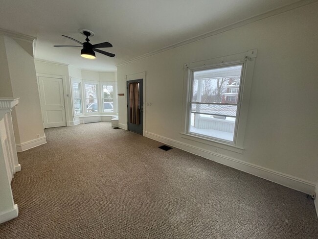 Building Photo - 534 Chestnut St Unit 534 Chestnut St (1st Floor)