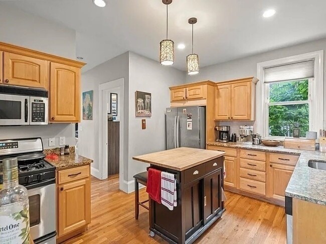 Photo - 271 K St Unit 1