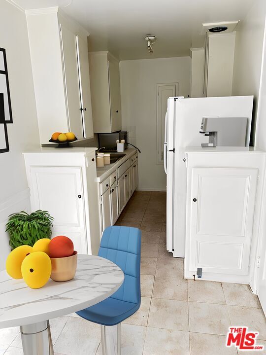 Photo - 325 N Palm Dr Unidad A