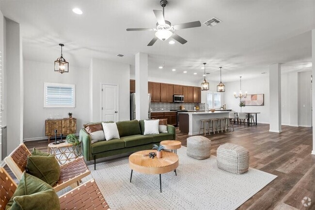 Building Photo - 7909 Catbird Ln Rental
